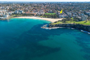Beachside 1 BDR Apt in Coogee w Beach Rooftop View Sydney